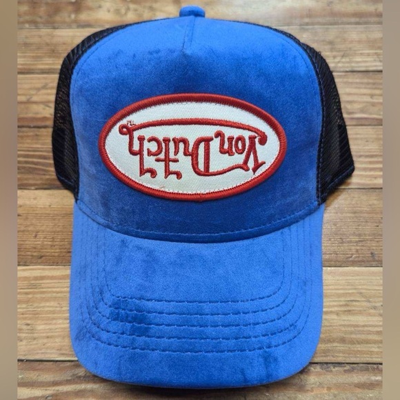 Von Dutch Blue Velvet Upside Down Embroidered Logo
VELVET Trucker Hat/Snapback